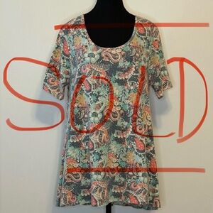❗️SOLD❗️LuLaRoe Multicolor Paisley and Floral Short Sleeve Top